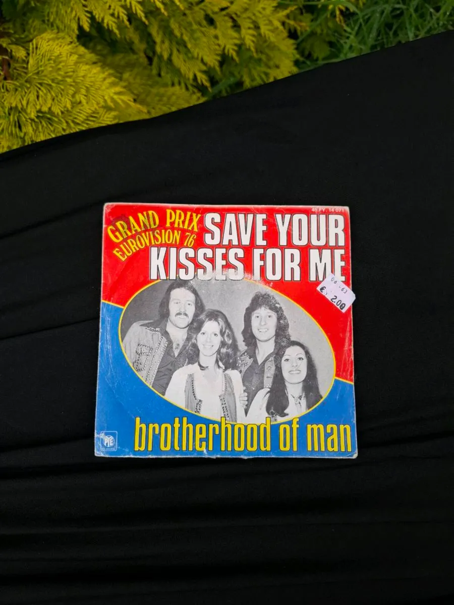 Brotherhood of men single vinyl - Image 1