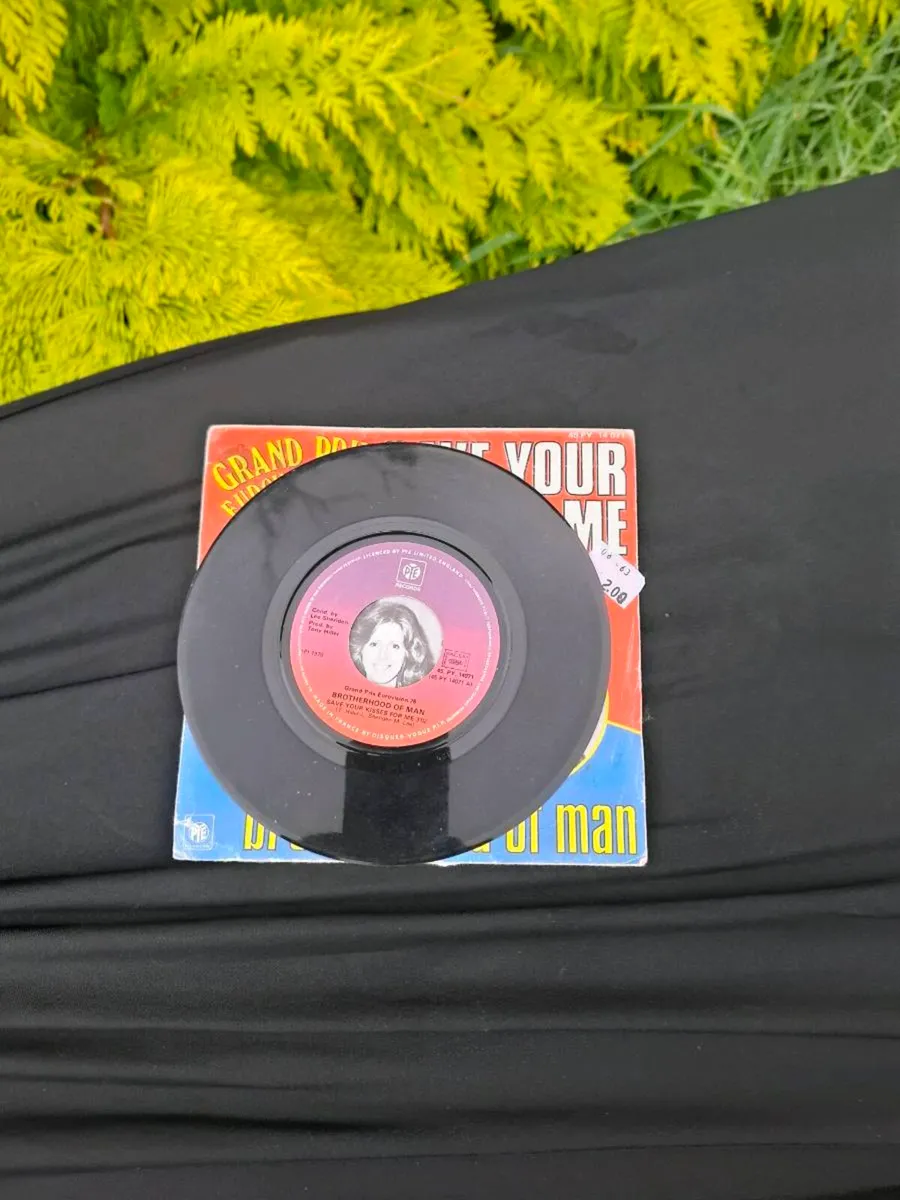 Brotherhood of men single vinyl - Image 2