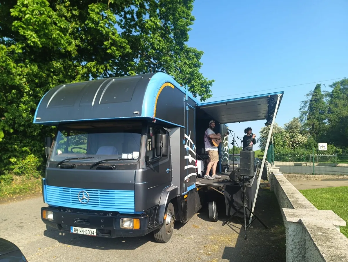 Truck Stage - Image 4