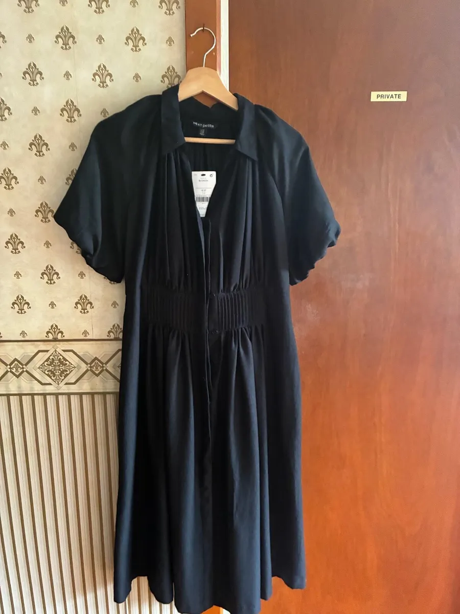 Ladies dress - Image 1