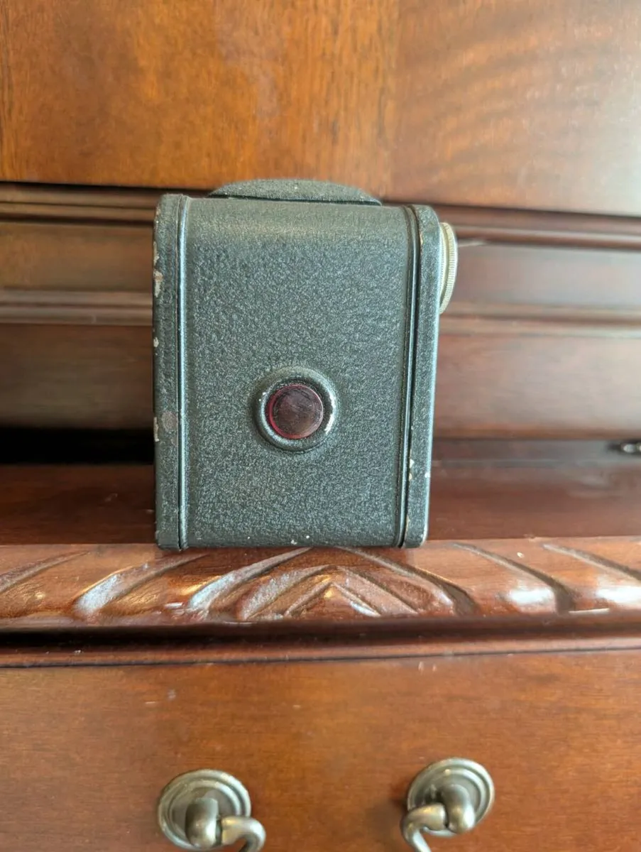 Vintage Ensign Ful-Vue Box Camera (Pre-1950s Model - Image 4