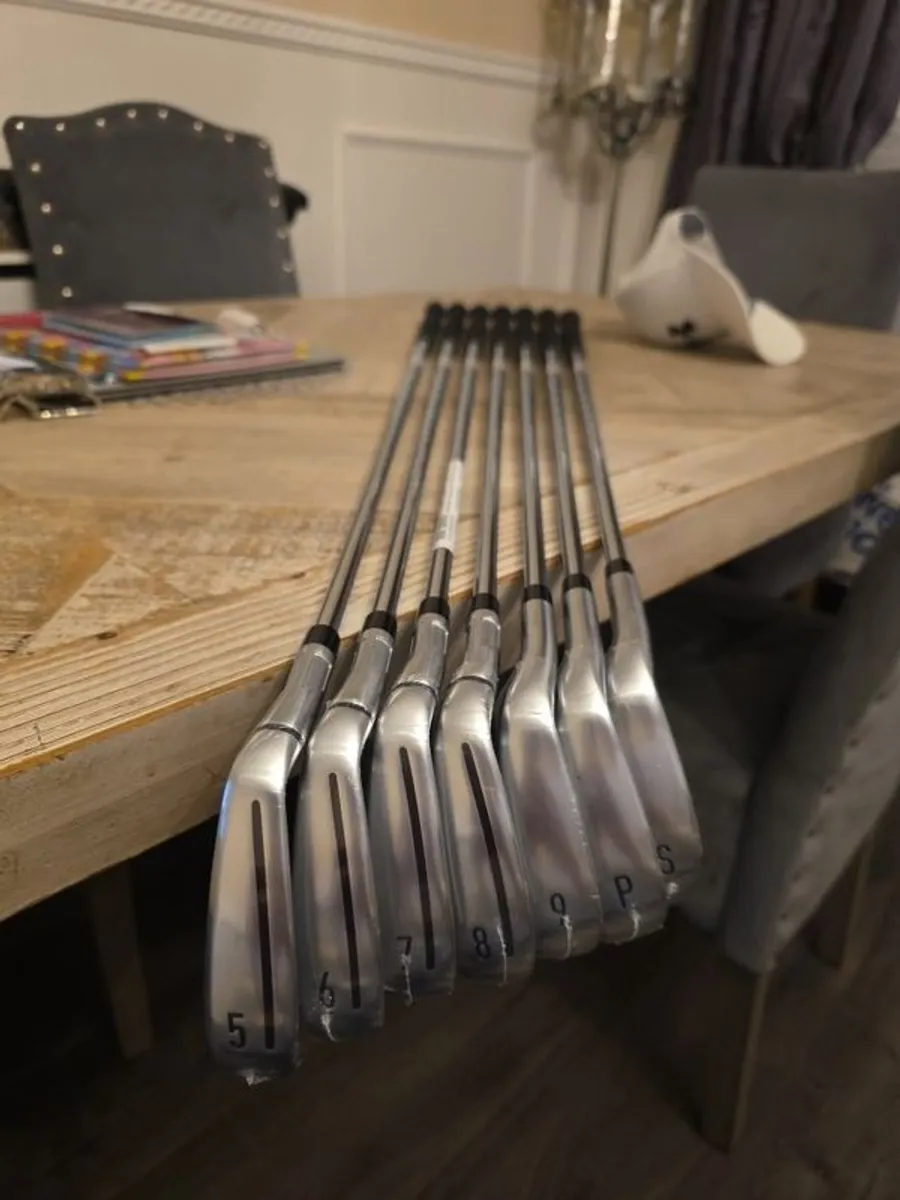 Taylormade irons LH - Image 2