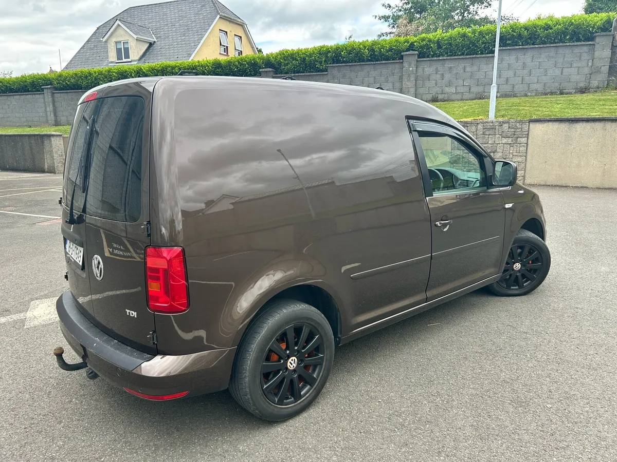 Volkswagen - Image 4