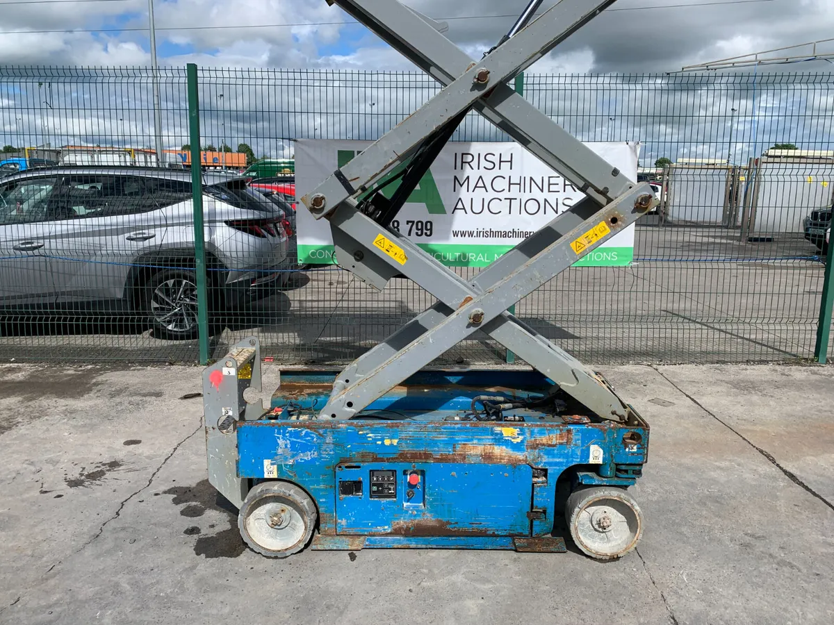 2018 GENIE GS1932 SCISSORS LIFT FOR AUCTION - Image 3