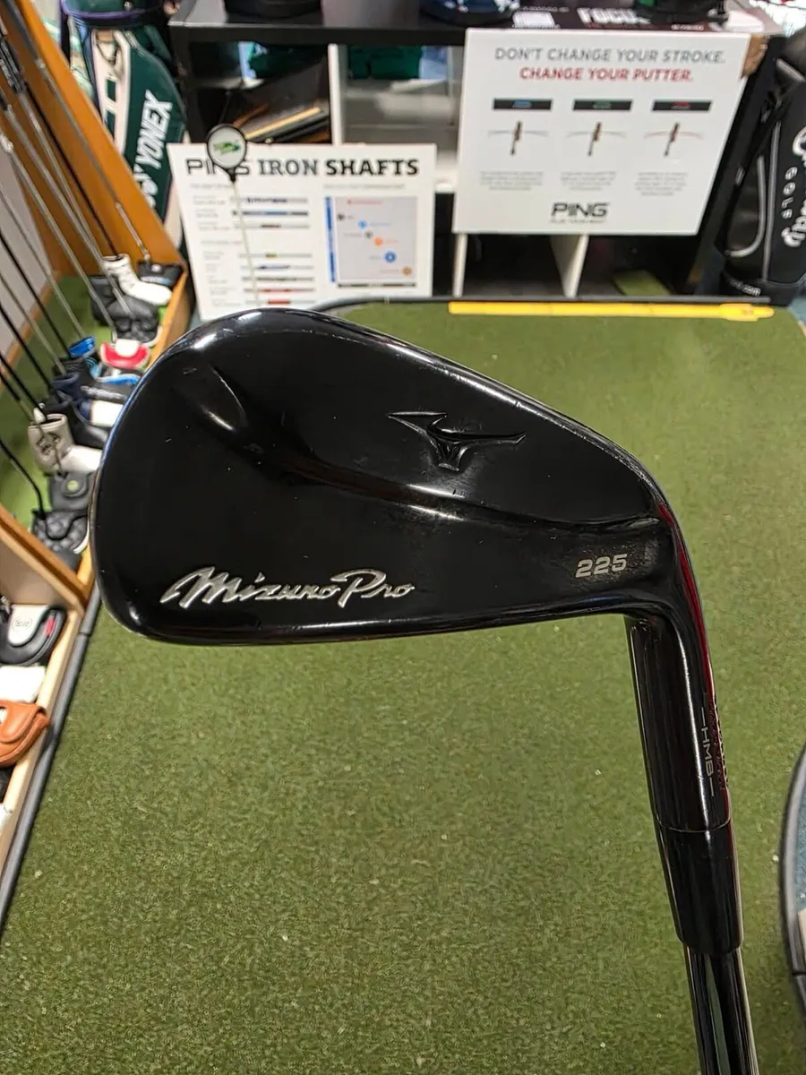 Mizuno Pro 225 Forged Limited Edition Irons - Image 1