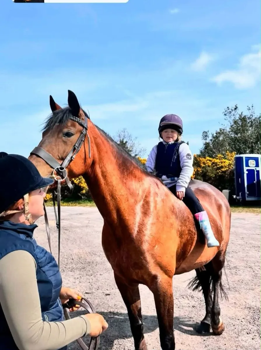 15 2hh 14yro Schoolmistress - Image 4