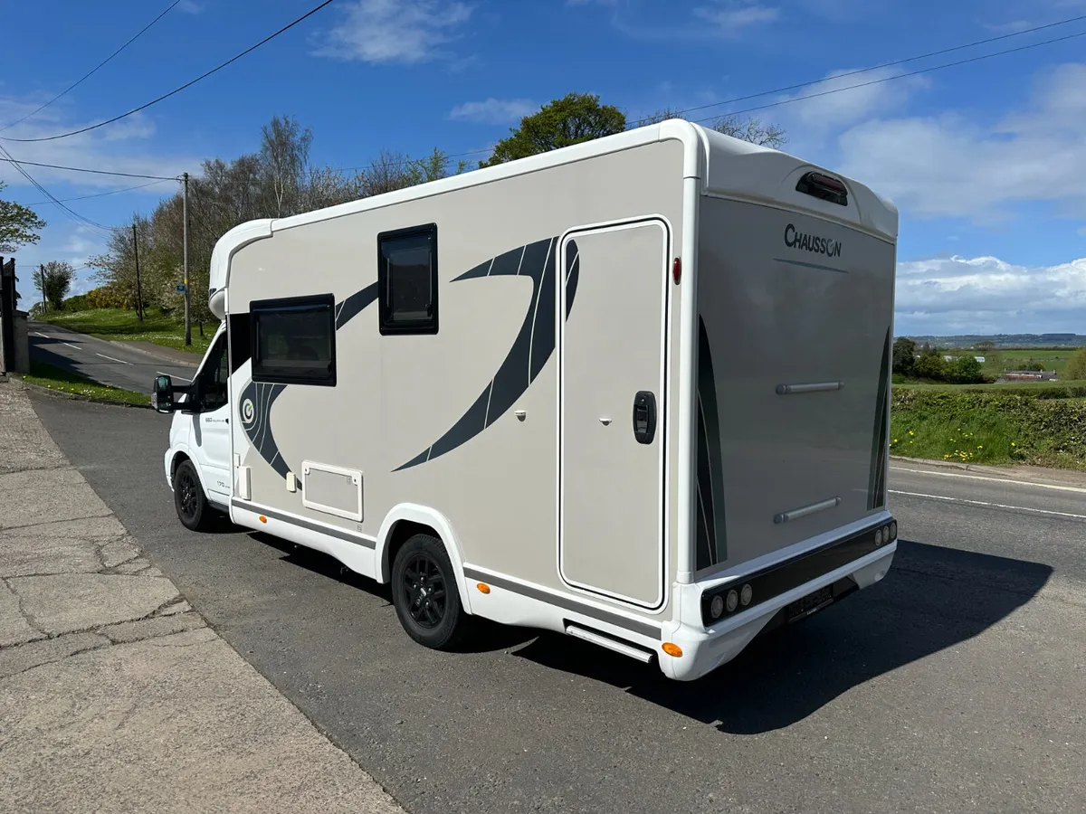 2022 Chausson 660 Exclusive Line Automatic – 18,46 - Image 3
