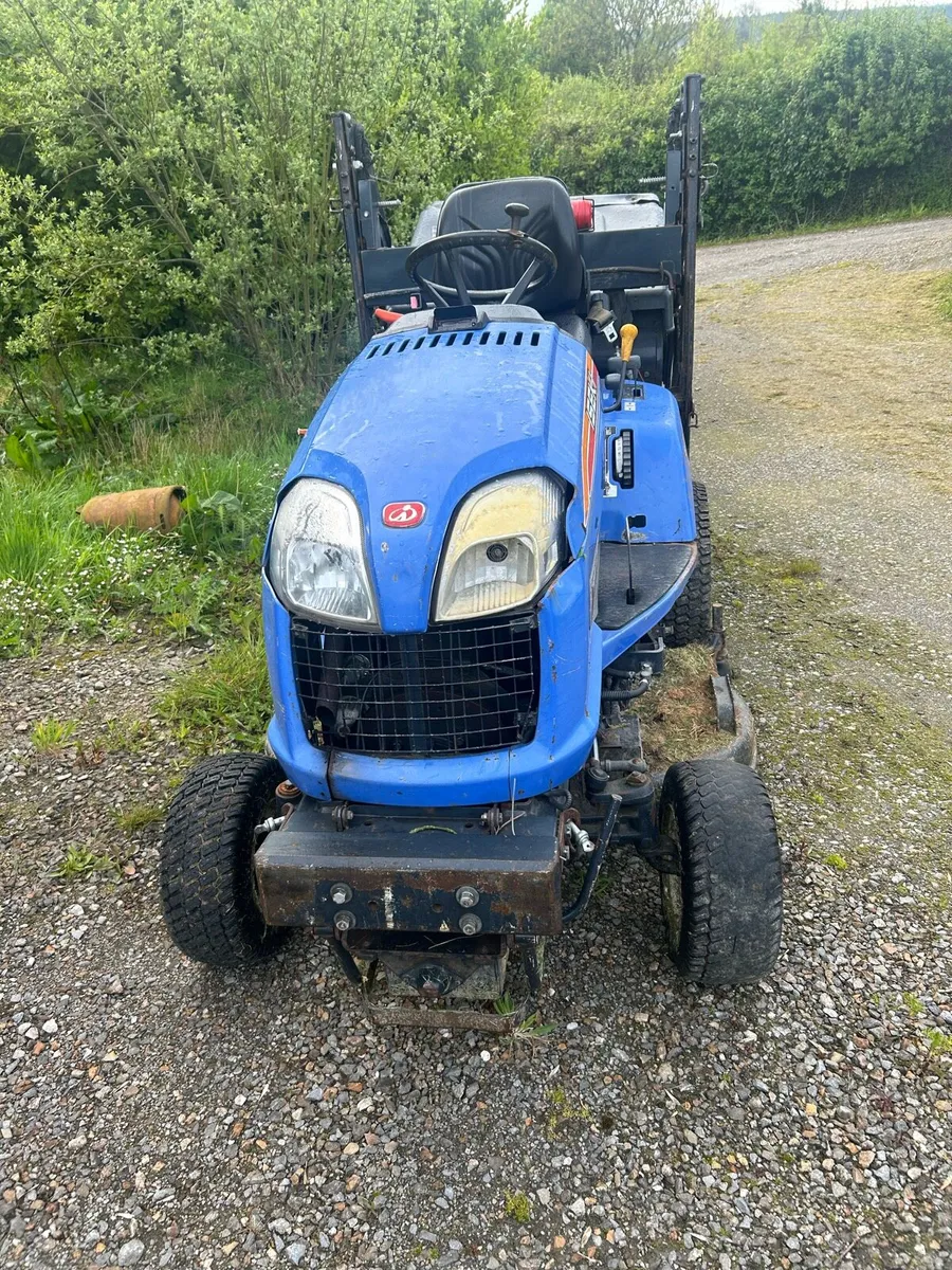 Iseki High Dump Ride on Diesel Mower - Image 3