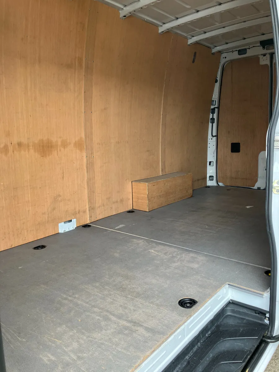 Mercedes-Benz Sprinter 2021 - Image 3