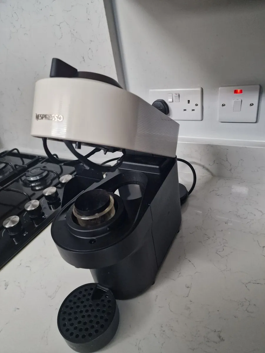 Nespresso Vertuo Coffee Machine - Image 4
