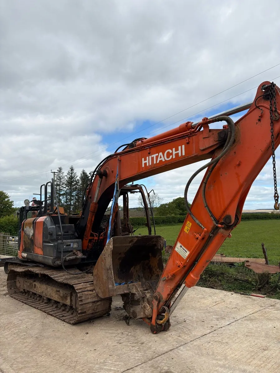 Hitachi Zaxis - Image 4
