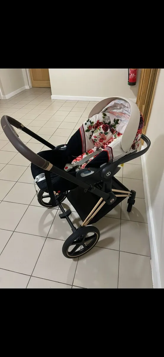 Cybex Platinum Priam Spring Blossom Travel System - Image 4
