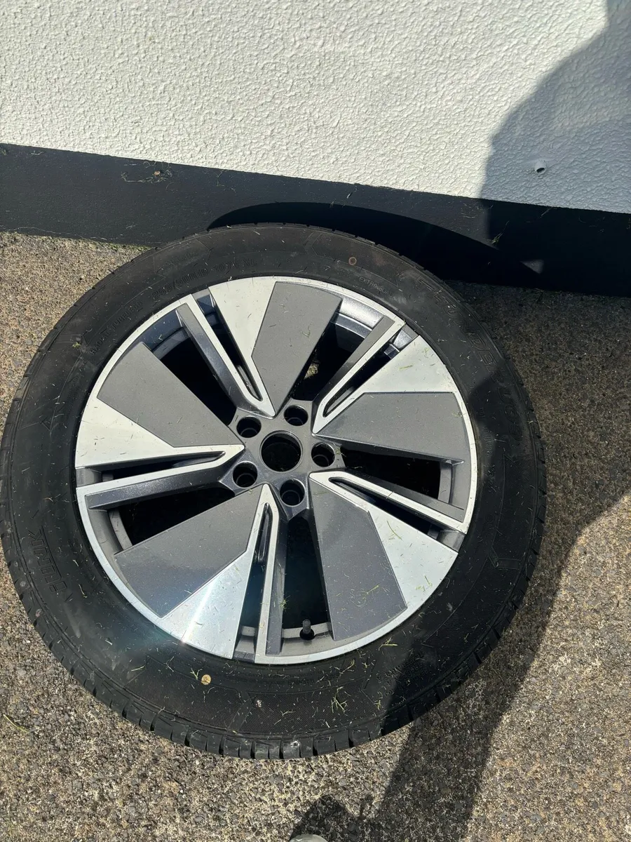 Skoda enyaq spare alloy with new tyre - Image 1