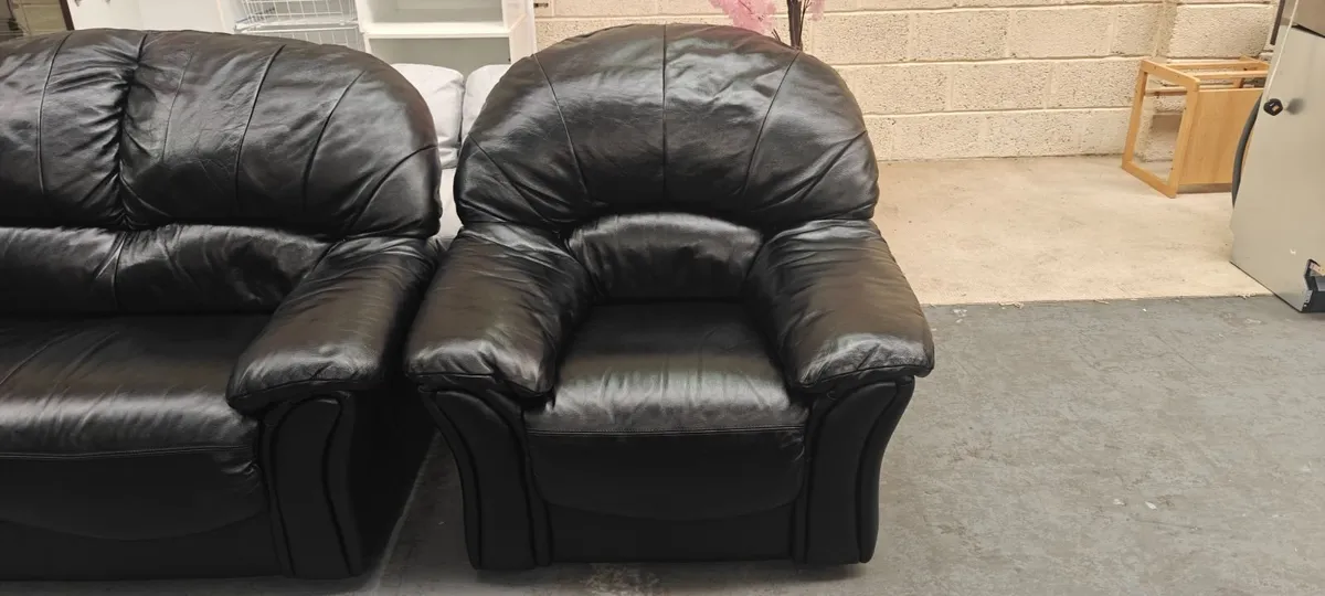 3 Piece Leather Suite - Image 2