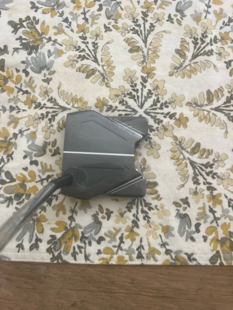 UNOPENED DFX Odyssey Putter - Image 4