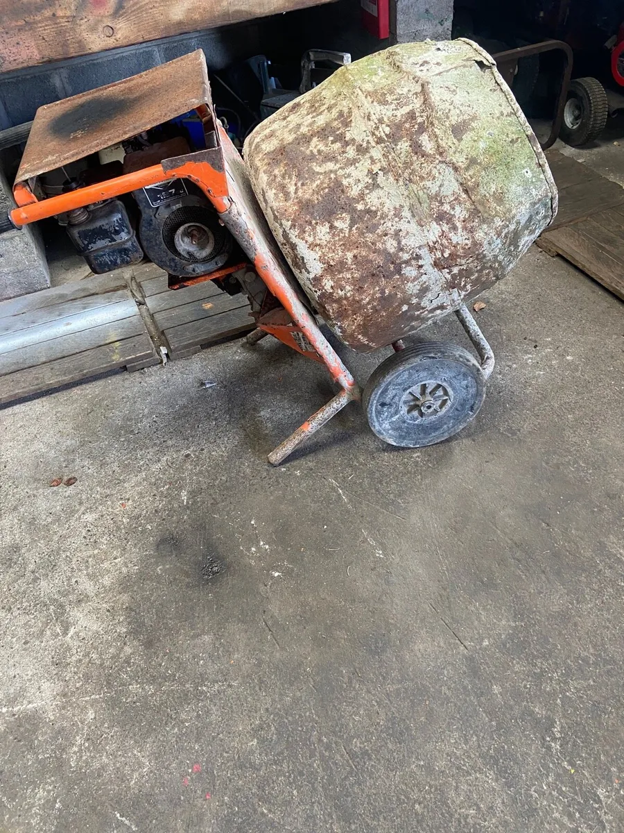Belle petrol cement. Mixer - Image 1