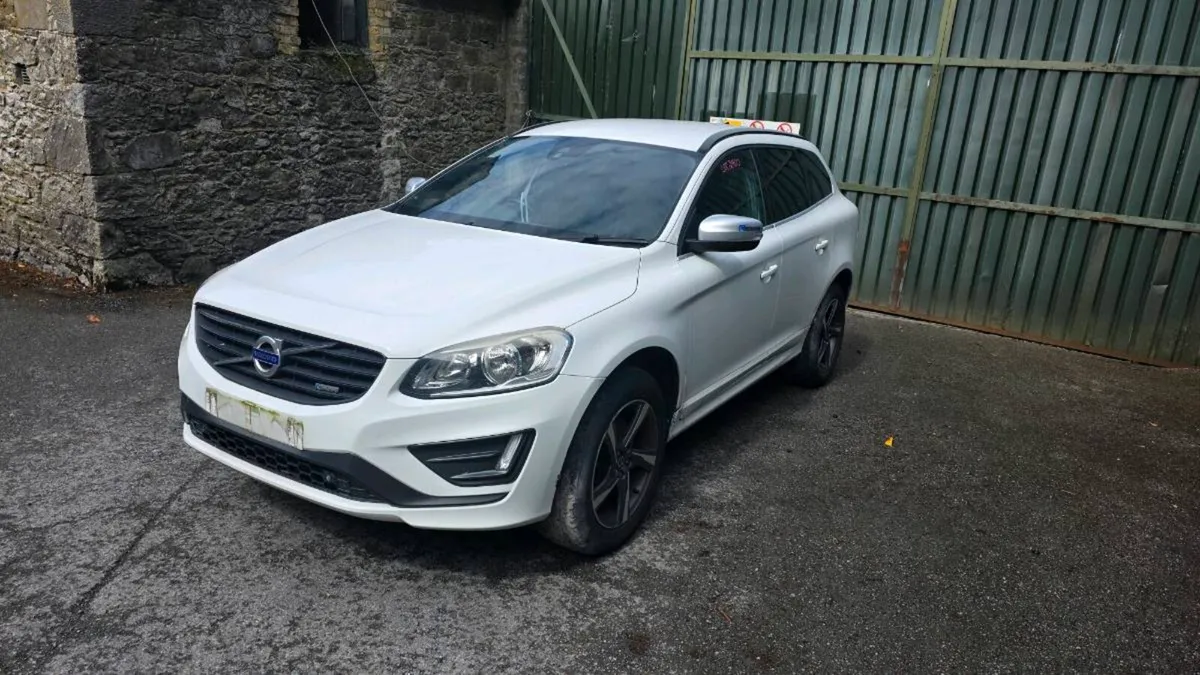 2014 Volvo XC60 2.0D 4D R-DESIGN ♻️ FOR PARTS ♻️ - Image 3