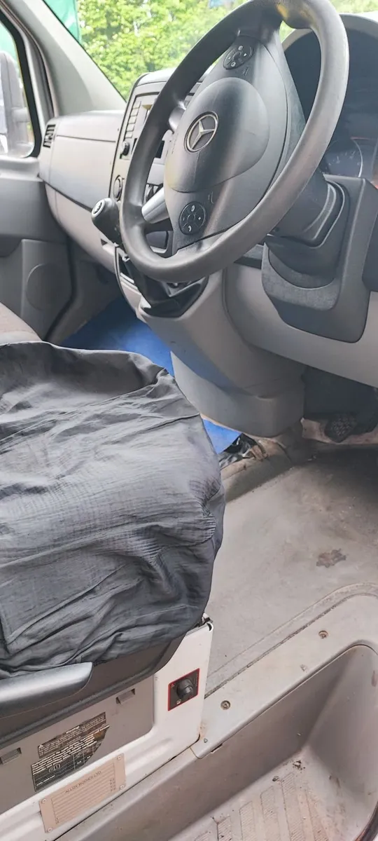 Mercedes-Benz Sprinter Luton Body Curtain Tail - Image 2
