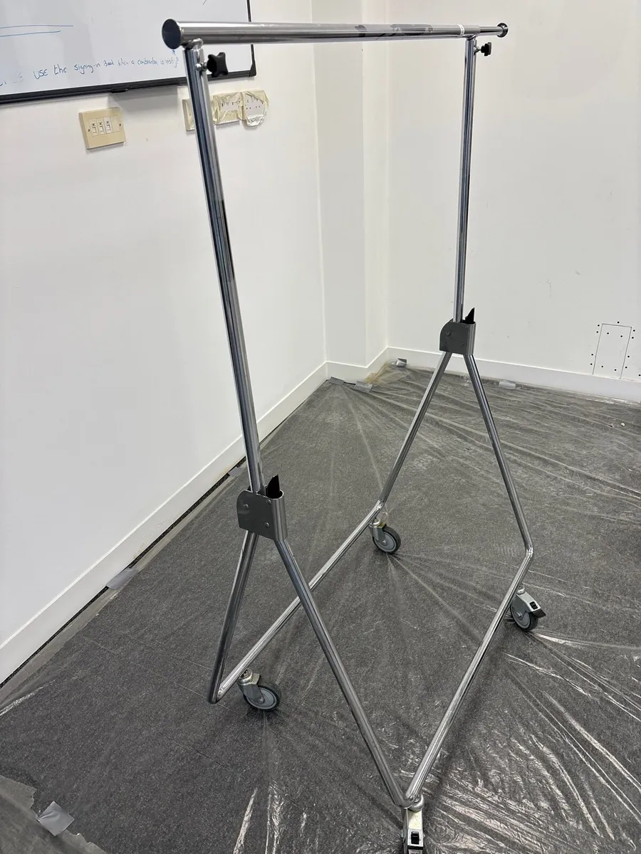 Foldable clothes rails - Image 2