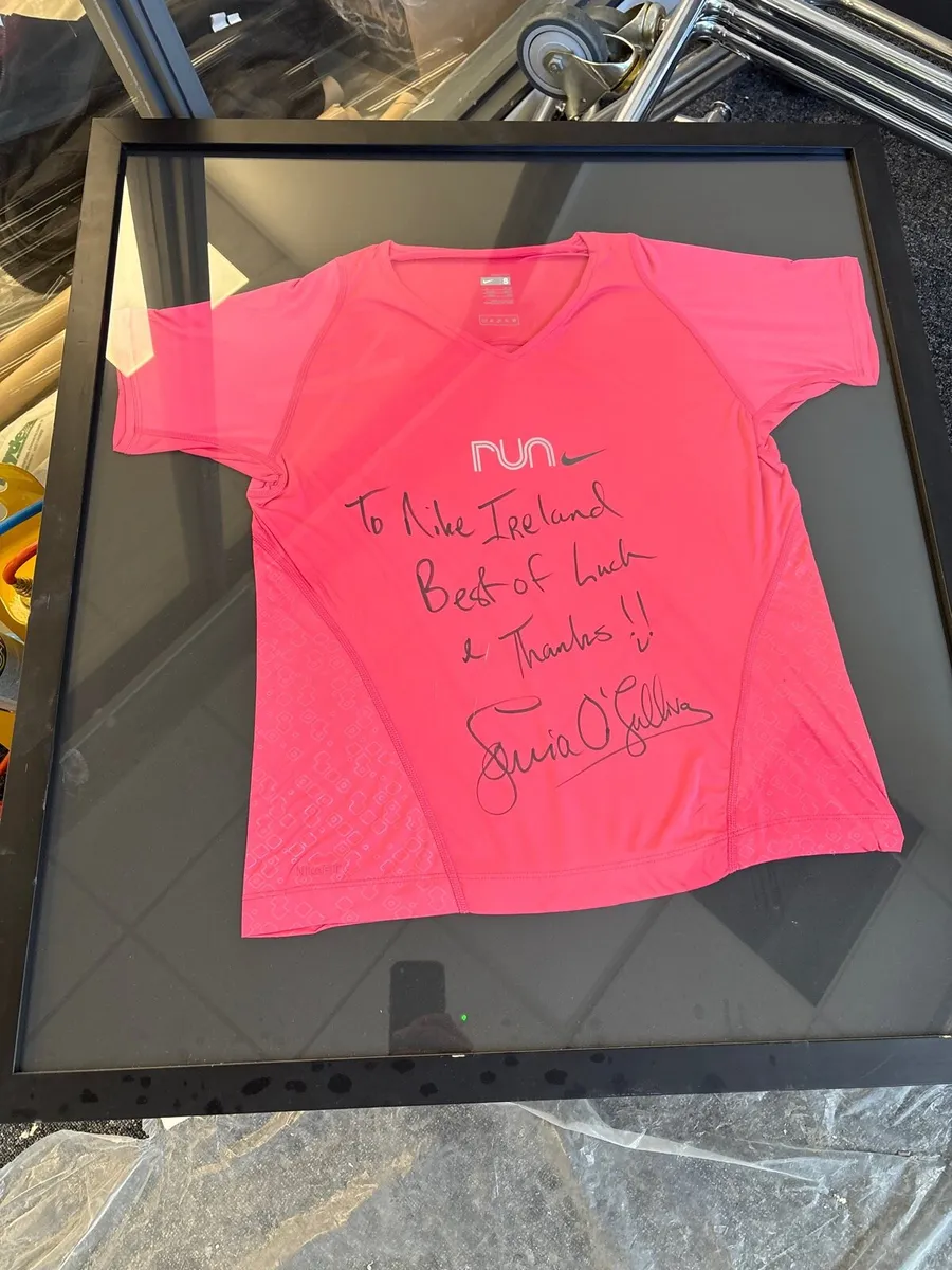 Signed Sonia o Sullivan T shirt - Image 2