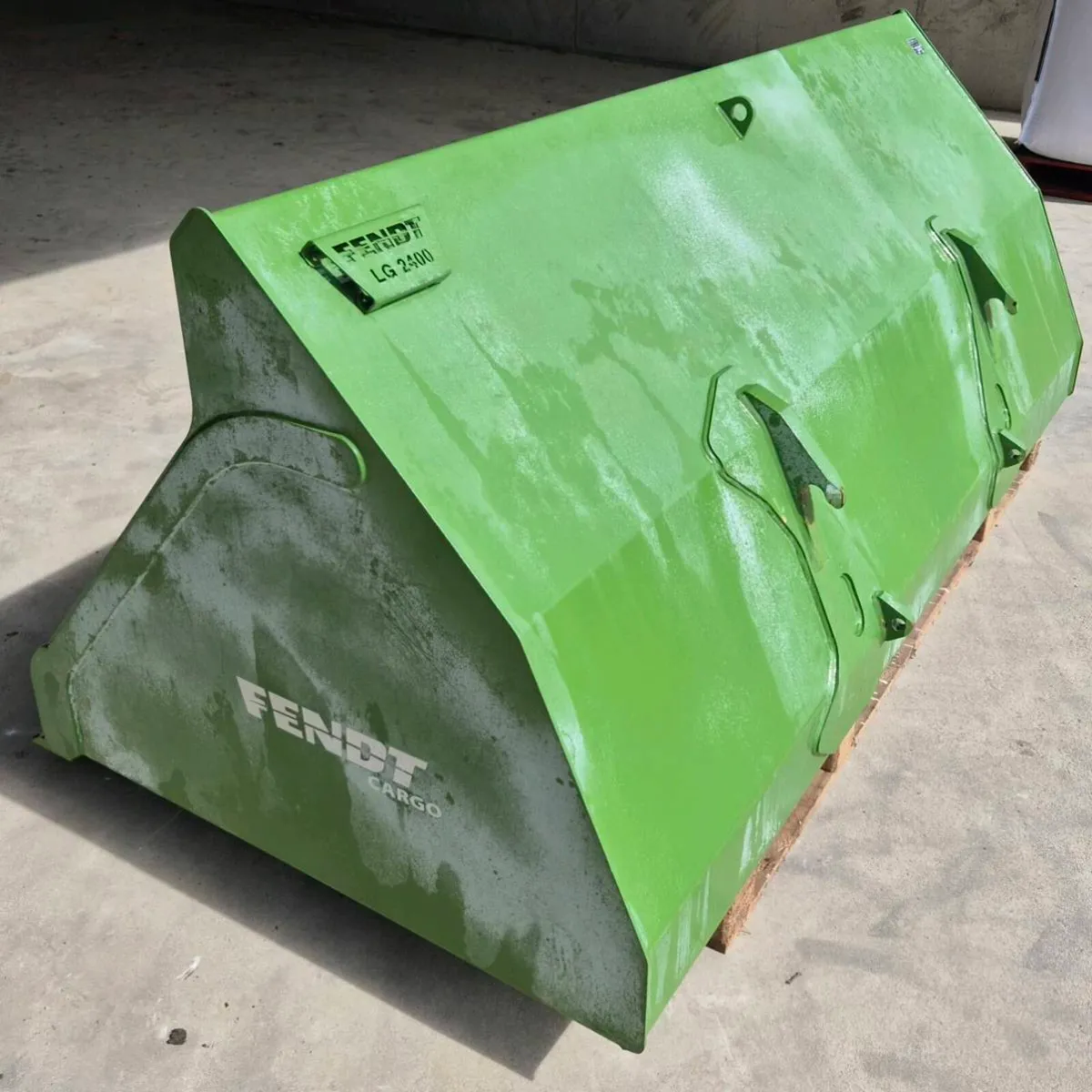 Fendt 8ft bucket - Image 3