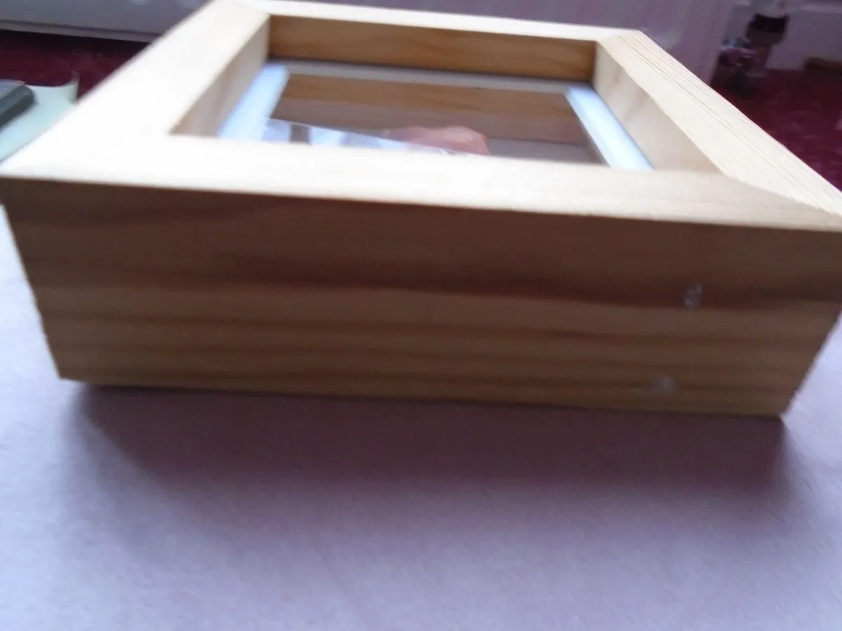 Carnelian frame, Crystal picture, Home decor - Image 3