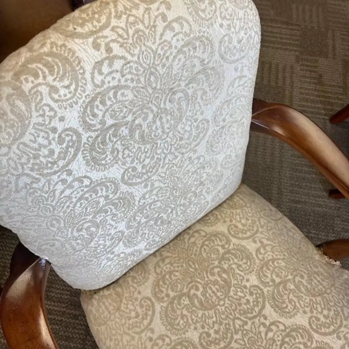Fabulous cream patterned occasional Georgian chair - Image 2