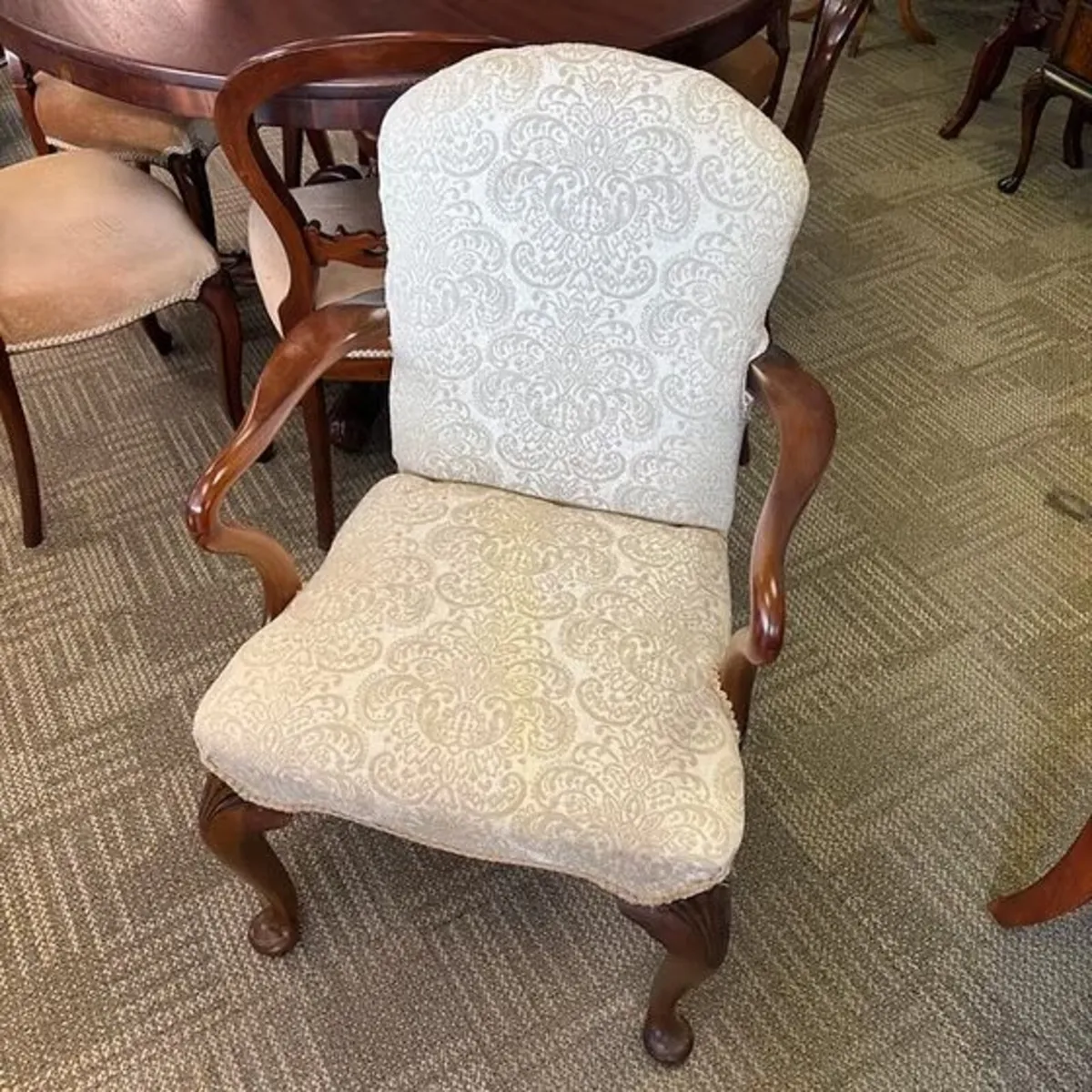 Fabulous cream patterned occasional Georgian chair - Image 1