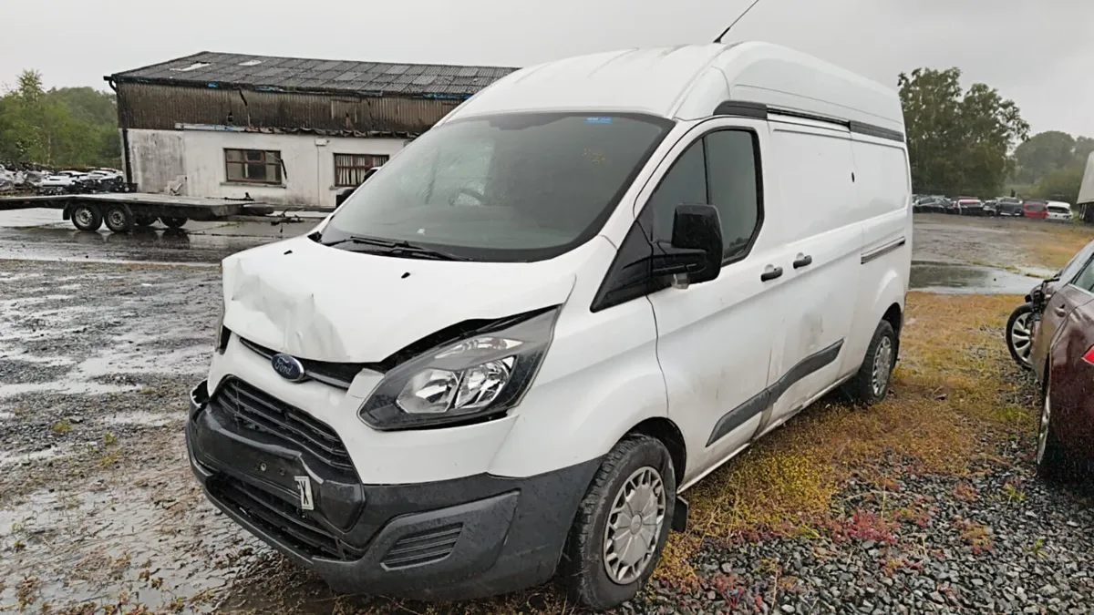 2016 Ford Transit Custom 2.2 Diesel For Breaking! - Image 3