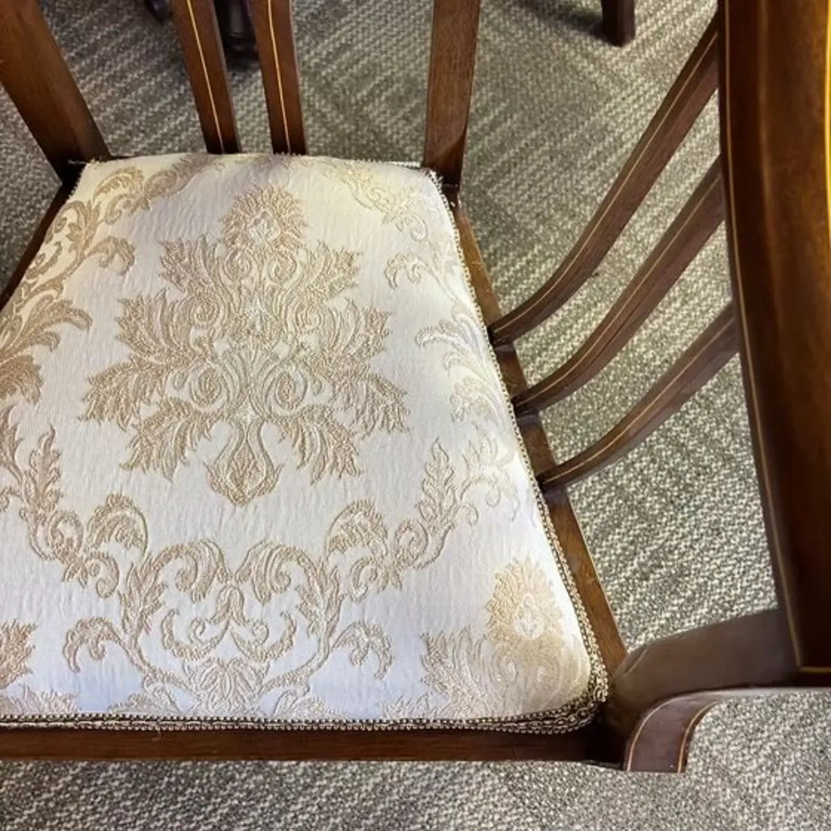 Edwardian-style mahogany bow backed armchair featu - Image 2