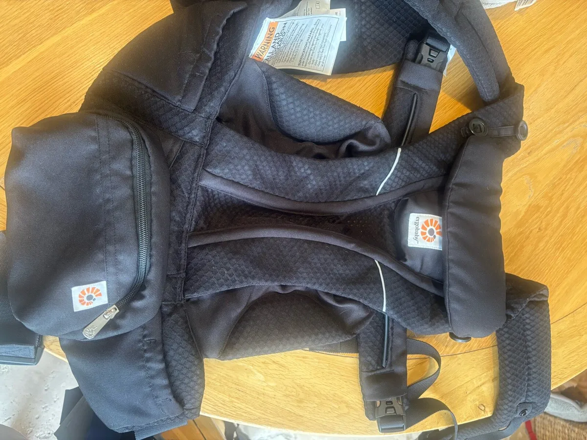 Ergo baby carrier