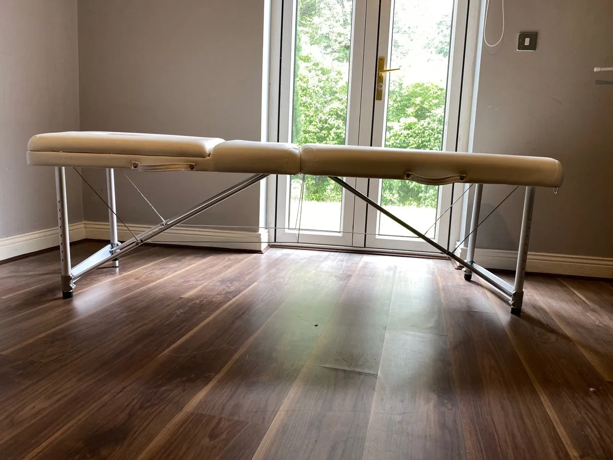 Massage table €60 - Image 4