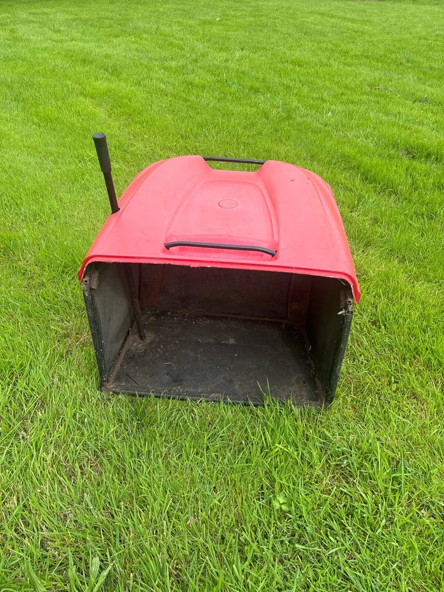 Grass box collector - Image 1