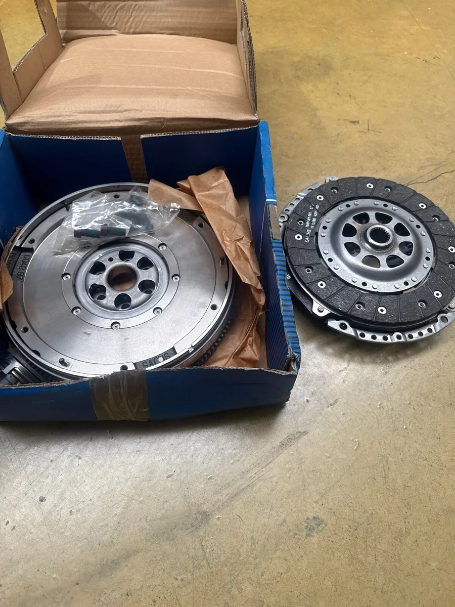Clutch flywheel kit Passat - Image 2