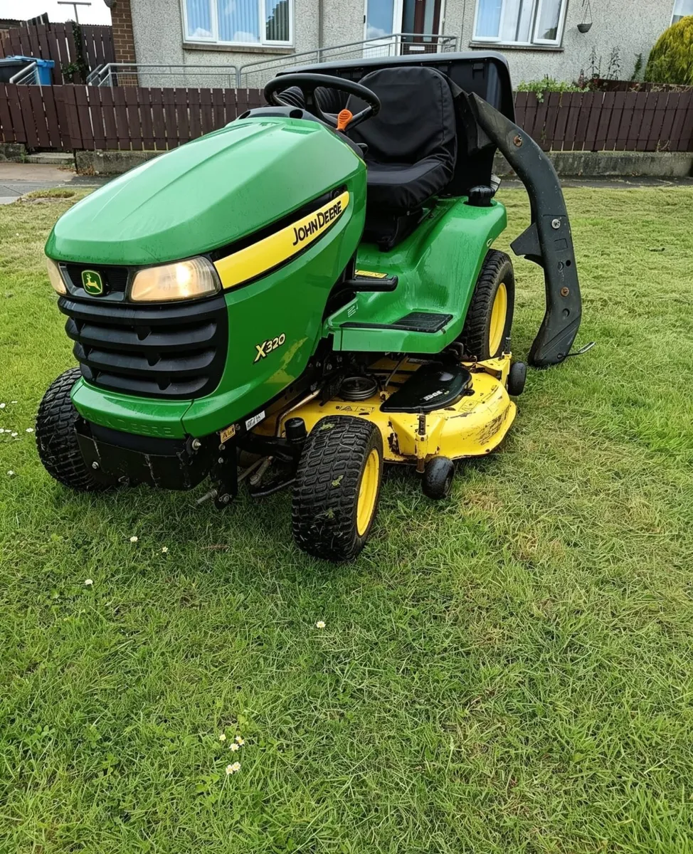 John deere petrol ride on lawnmower - Image 4