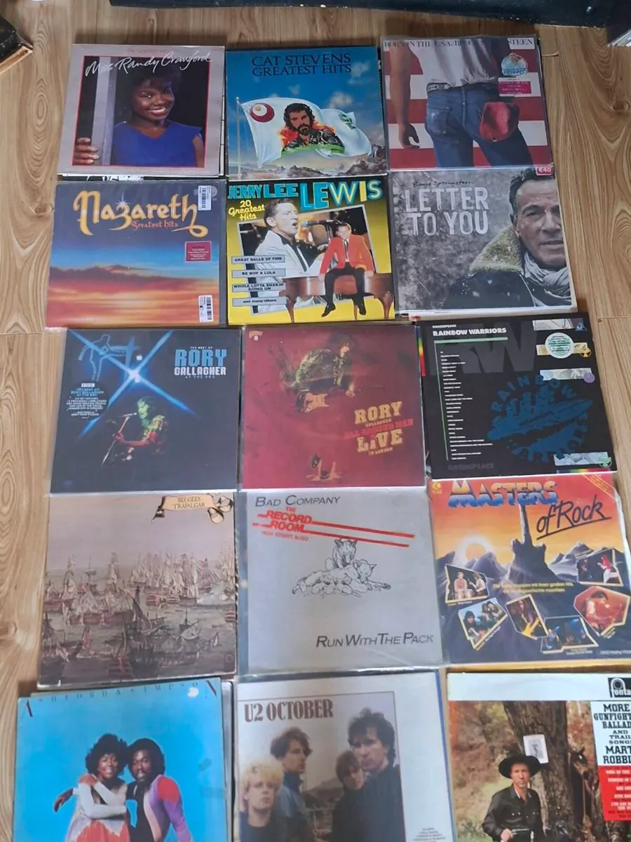 Vinal Albums + Cassettes - Image 3