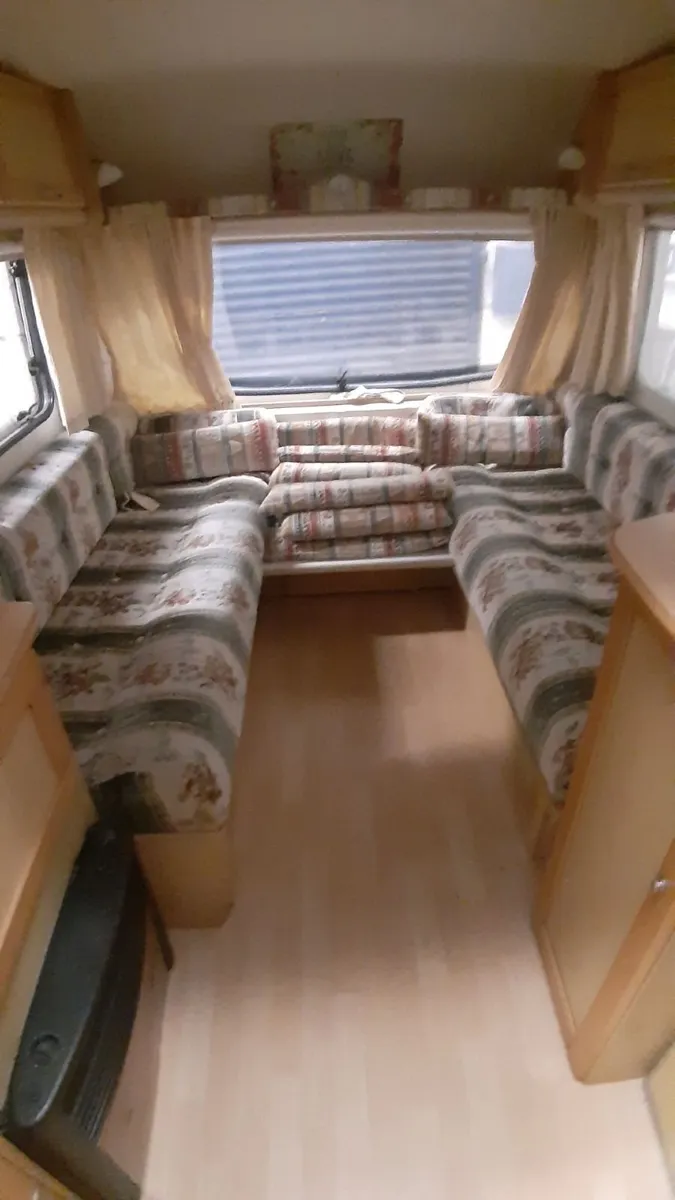 Caravan - Image 4