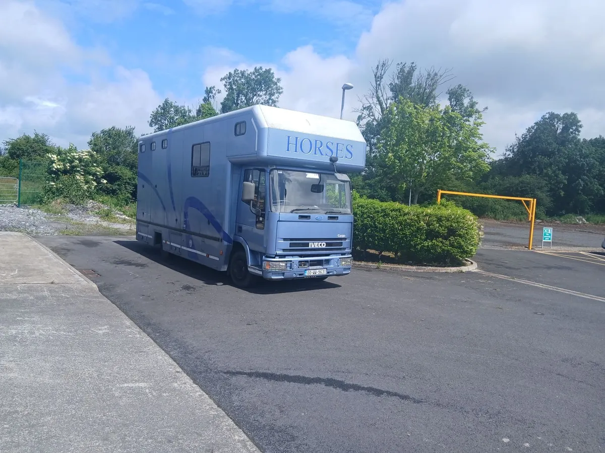 Horse truck - Image 1