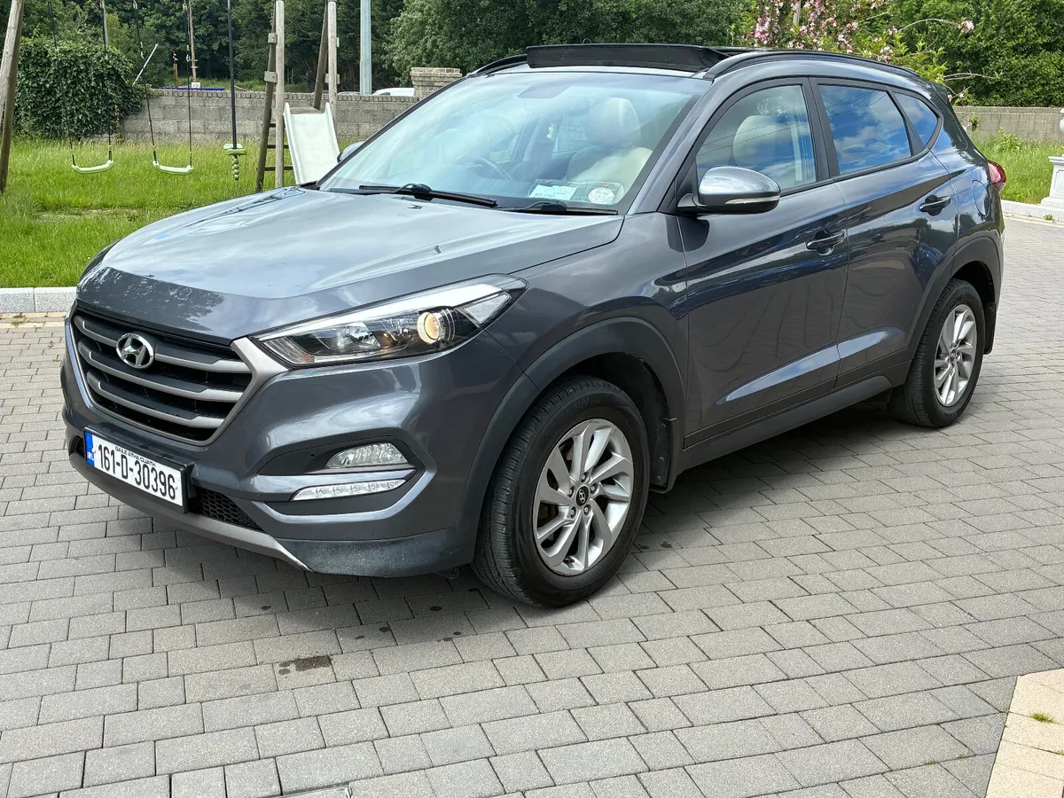 2016 Hyundai Tuscon premium - Image 1