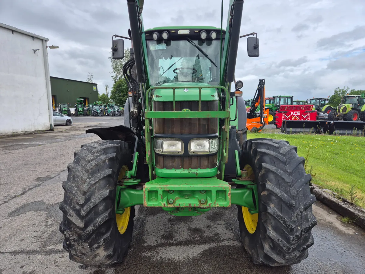 John Deere 6820 2004 - Image 4