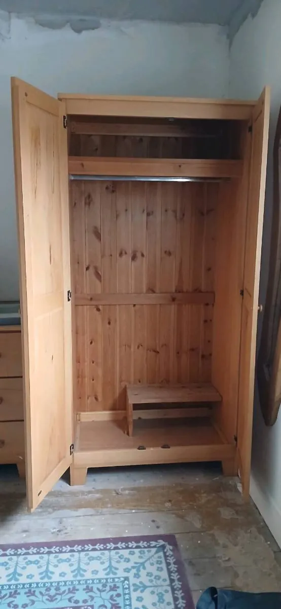 Wardrobe and Chest of drawers - Image 4