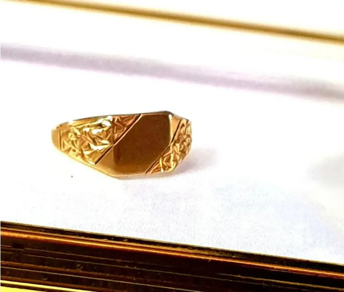 Vintage Gentlemans Signet Ring - Image 4