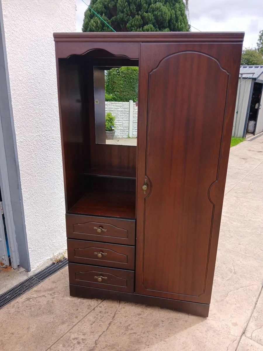 Dressing table wardrobe - Image 1