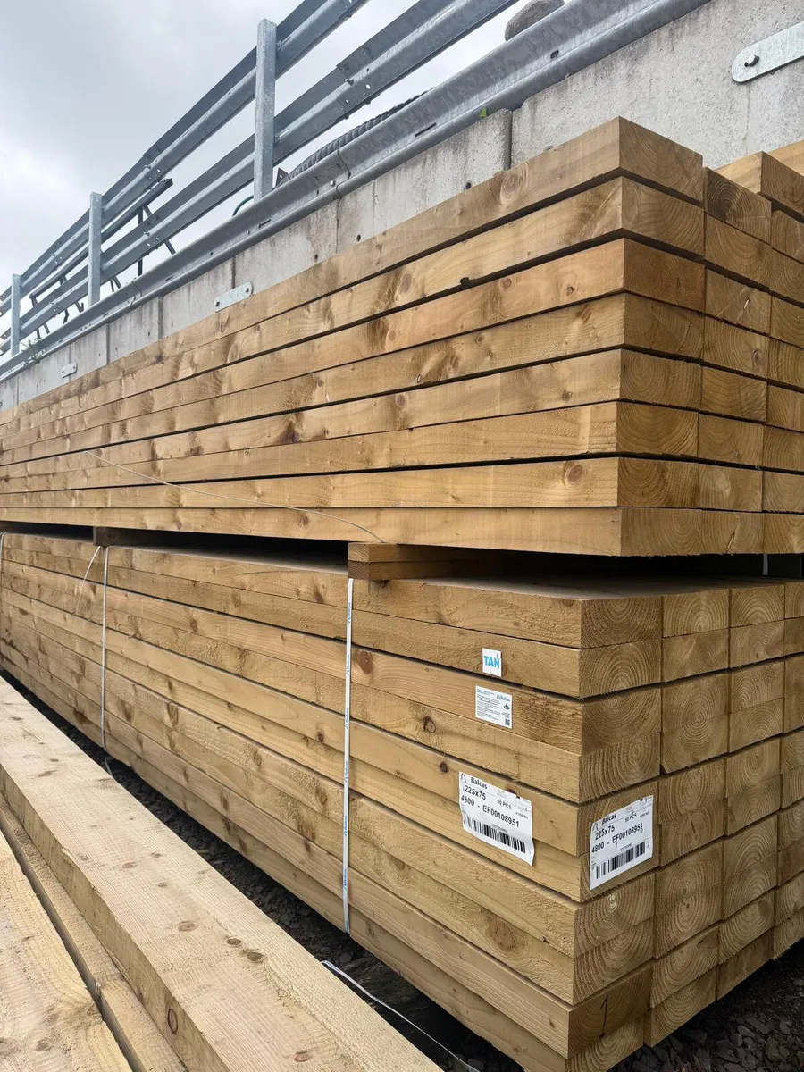 All sizes of shed timber - Image 1