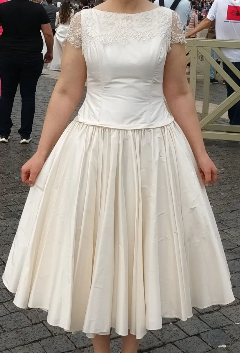 Vintage Couture Tea-length 50s Style Wedding Dress - Image 2