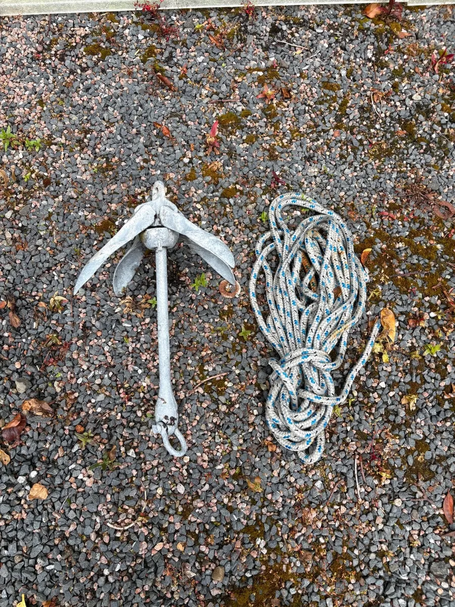 Folding anchor
