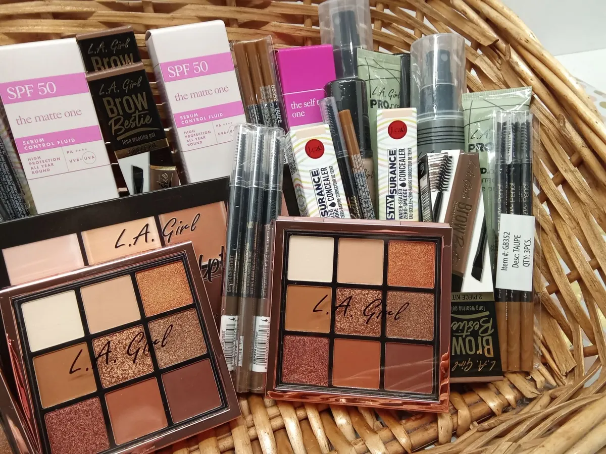 Online Cosmetics & Gloves Auction - Image 2