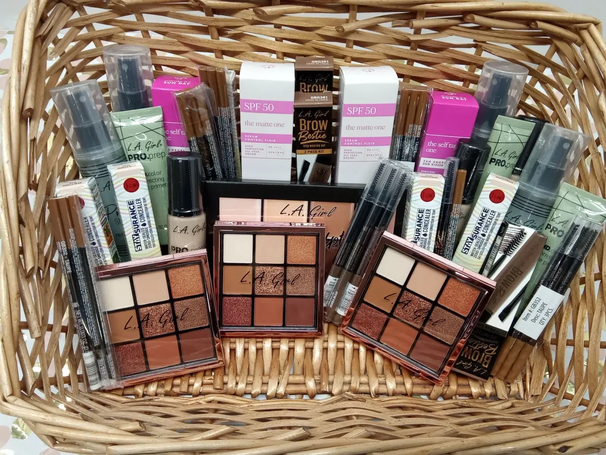 Online Cosmetics & Gloves Auction - Image 4