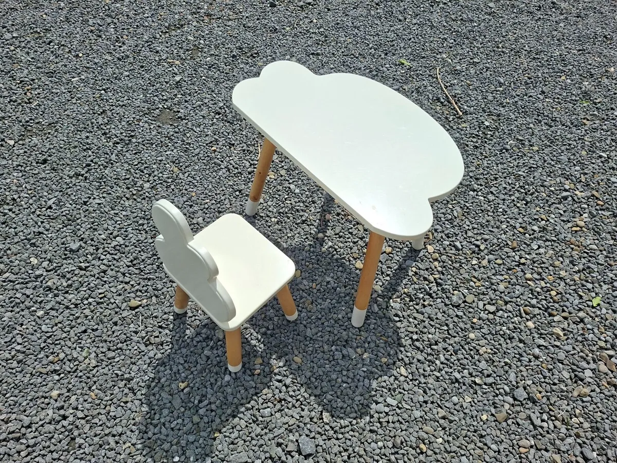 Childs table - Image 3