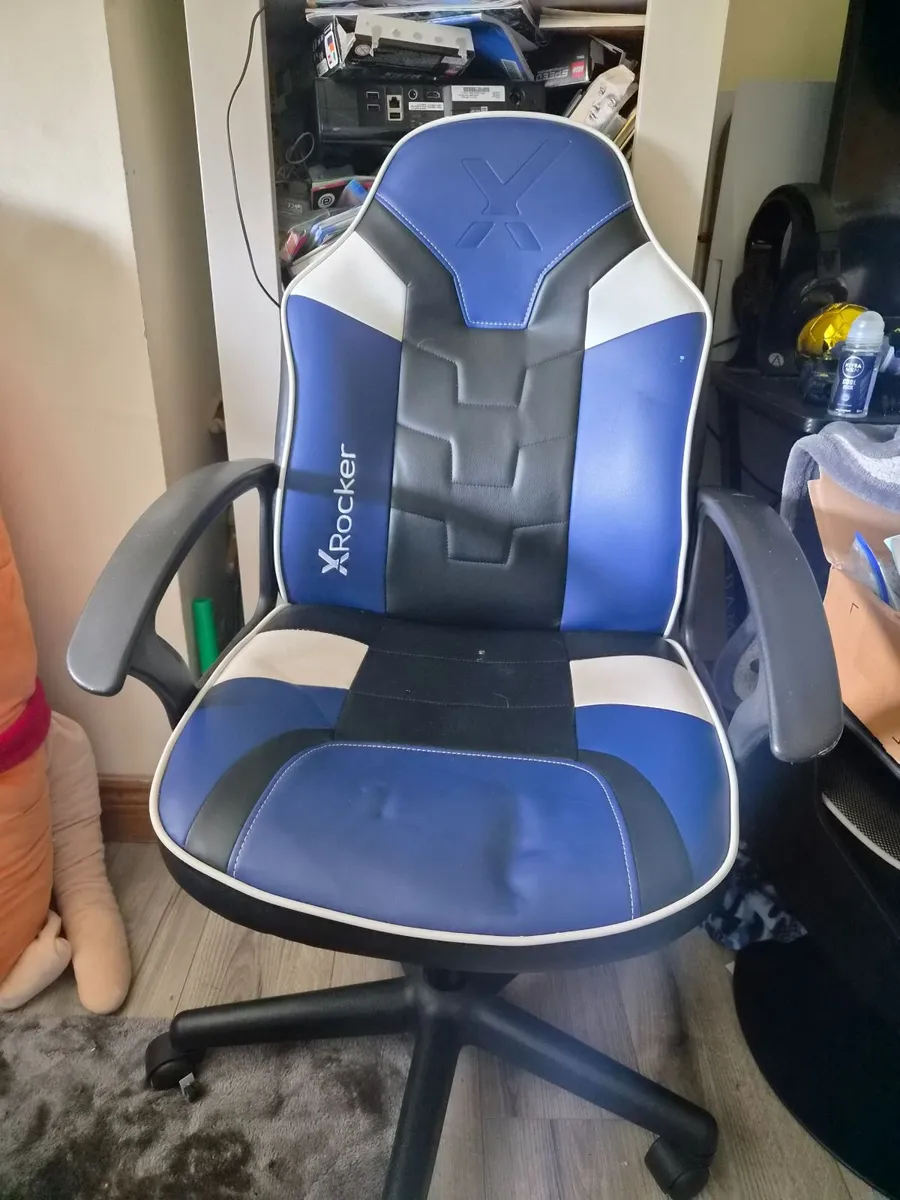 gaming chair - Image 1
